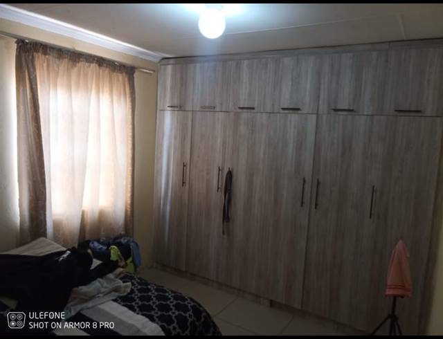 2 BEDROOM HOUSE FOR SALE IN WINDMILL PARK EXT